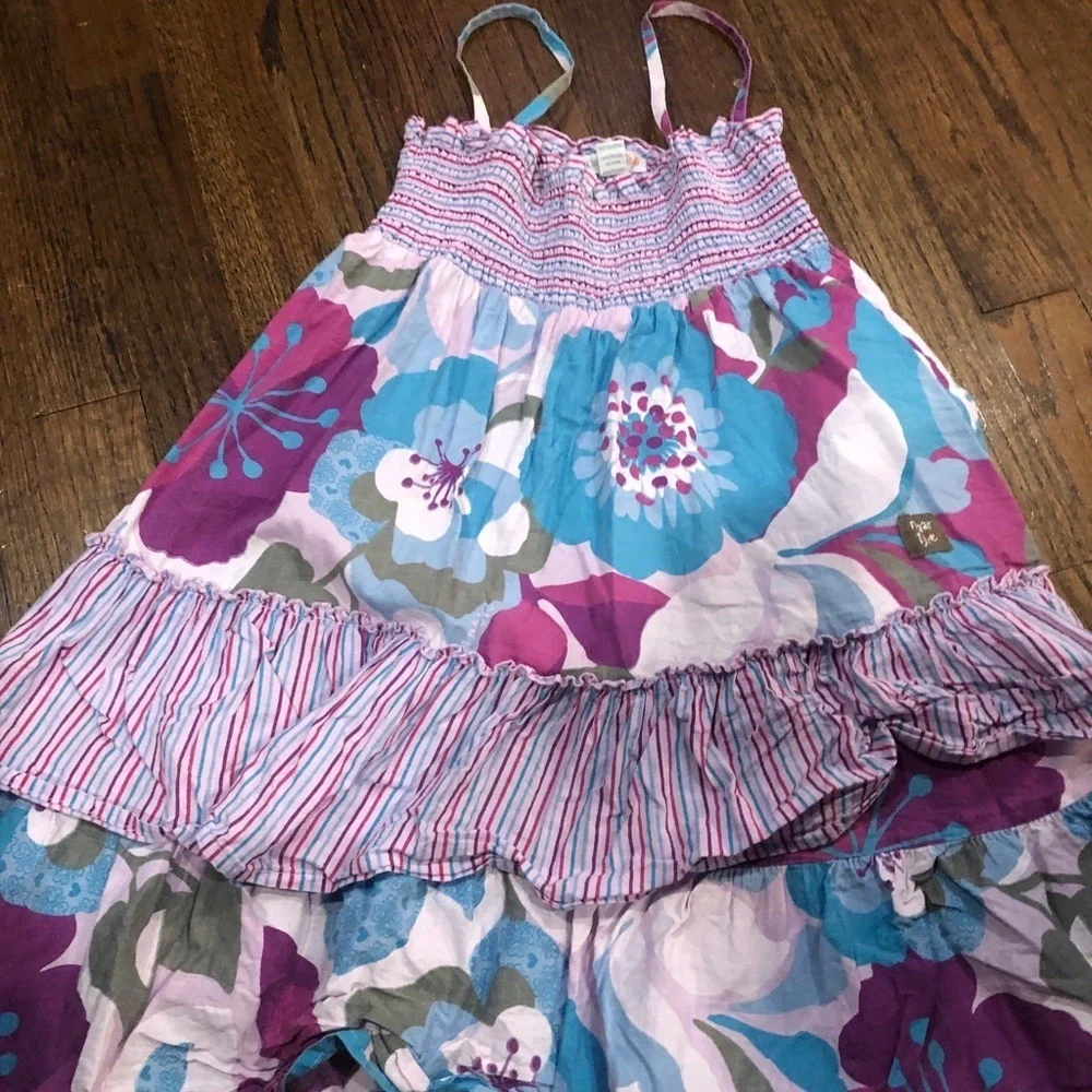 Floral size xl / 7 dress naartjie 🌸 🌺💜💜